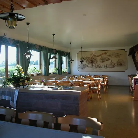 Konukevi Hasselberger Hof 3*